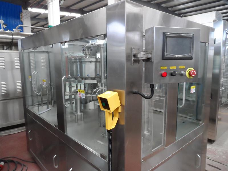 Nová sada plně automatický 2000-3000CPH pivo Canning linie skončila jeho prod...